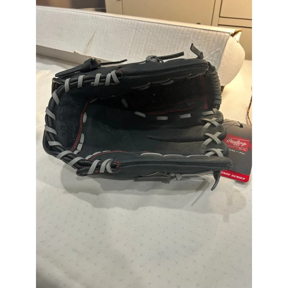 Baseball glove